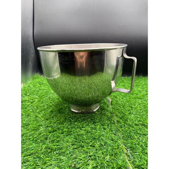 KitchenAid 4.5-Quart Stainless Steel Mixing Bowl with Handle – K45 - Picture 2 of 7